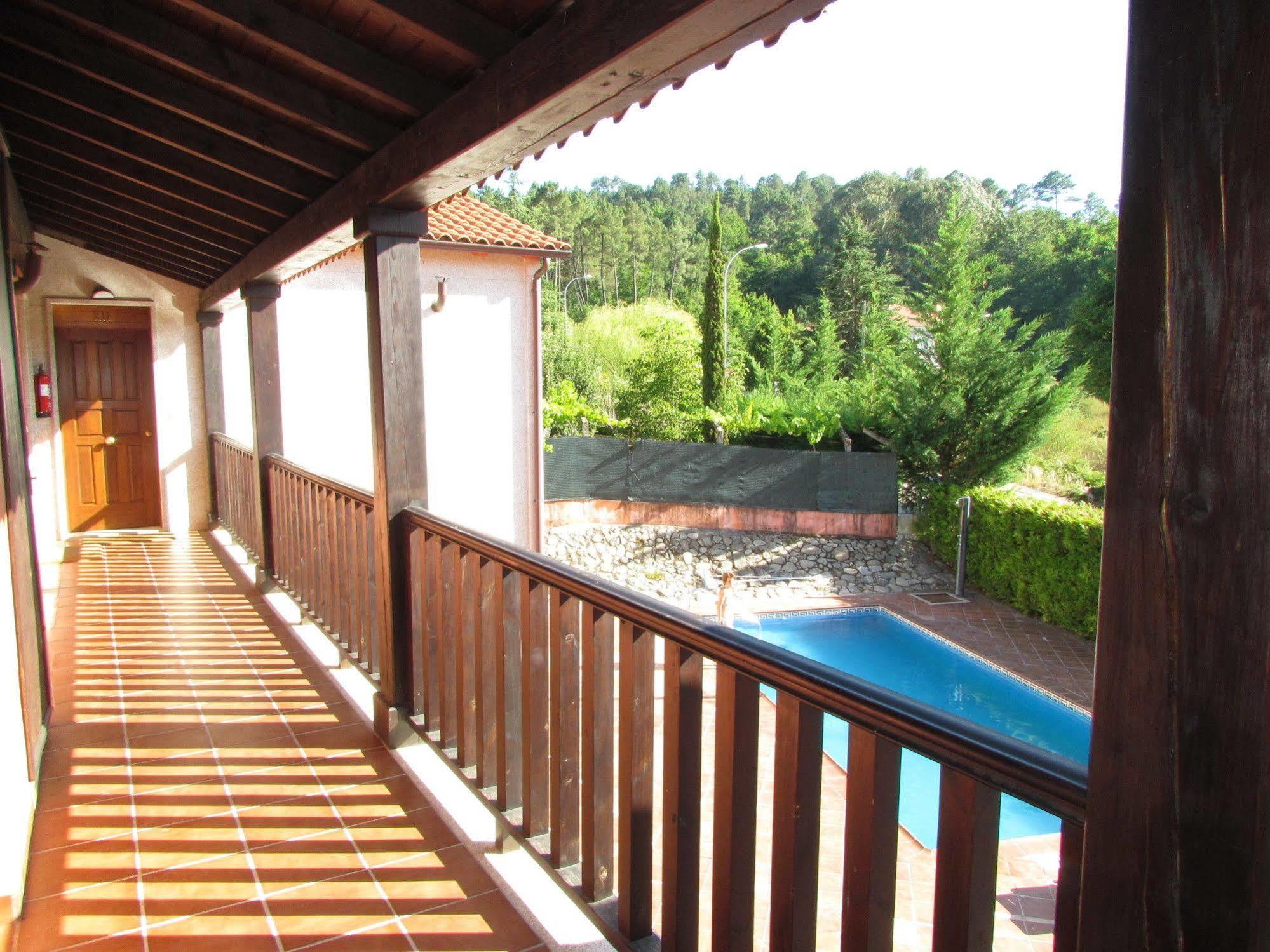 Apartamentos Via Nova Ourense Esterno foto